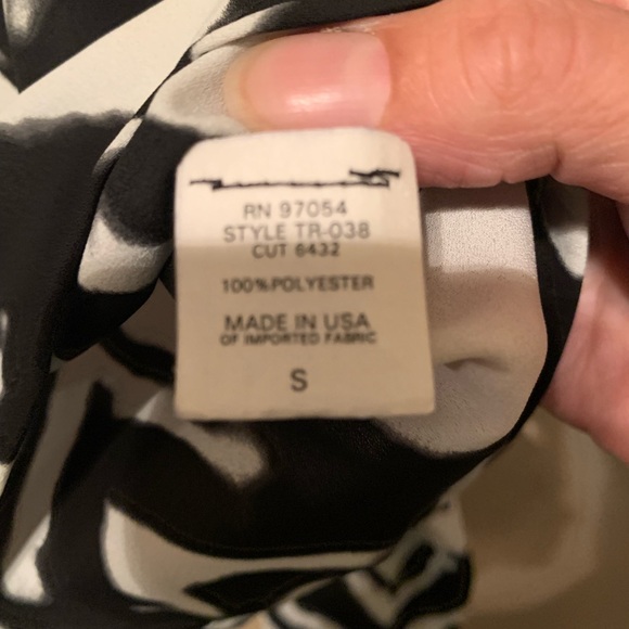 South Moon Under Dressy Top - Picture 4 of 5